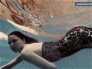 demonstrating bright tits underwater makes everyone mischievous